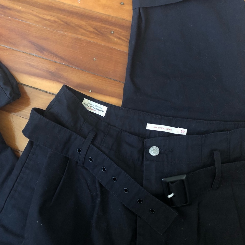 LEVI’s black high waist belted trouser pant